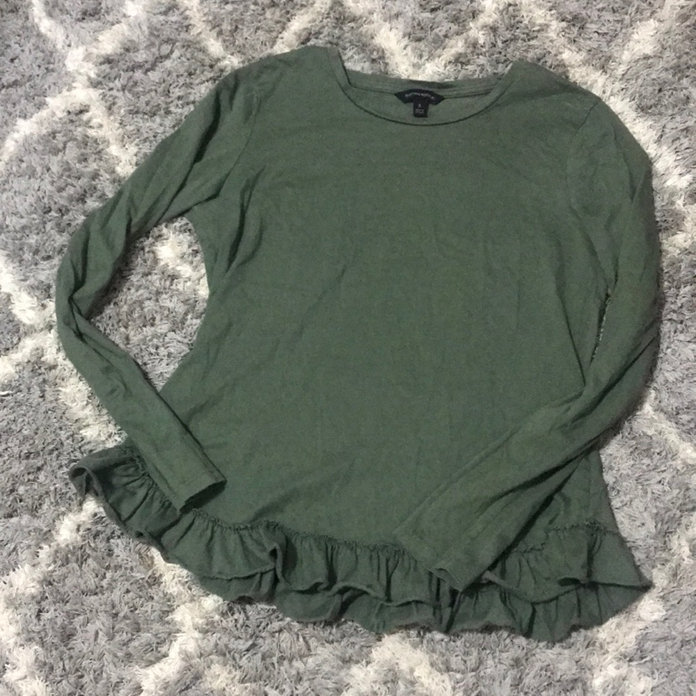Ruffle long Sleeve top size small